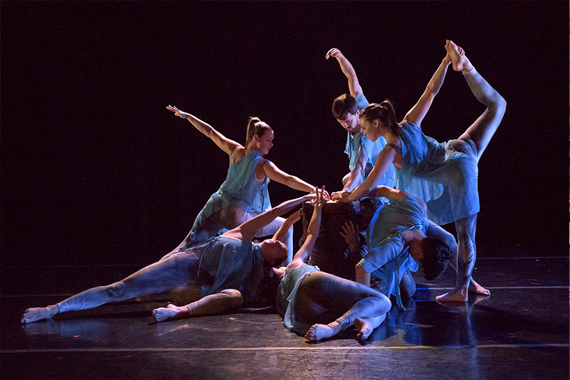 Image of 6 Morrison Dancers in their Dreamcatcher Performance